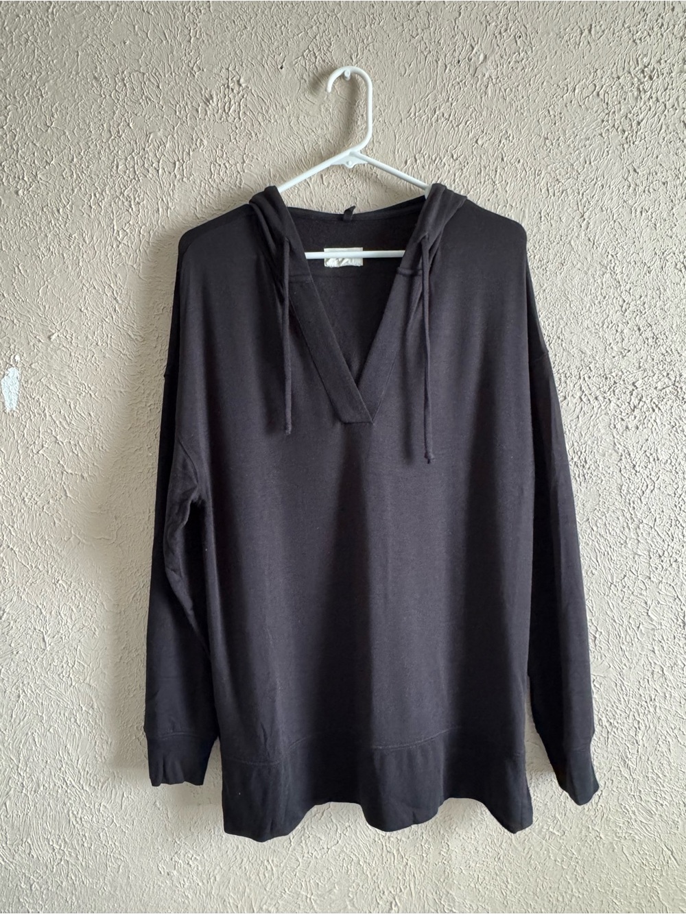 Lou & Grey Black Hooded V-Neck Pullover